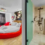 Illusion & Clubhotel - Adults Only