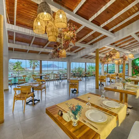 Illusion & Clubhotel - Adults Only Hotel 3*